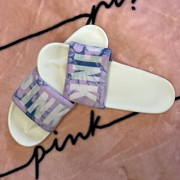 Pink slides - Picture 3 of 3